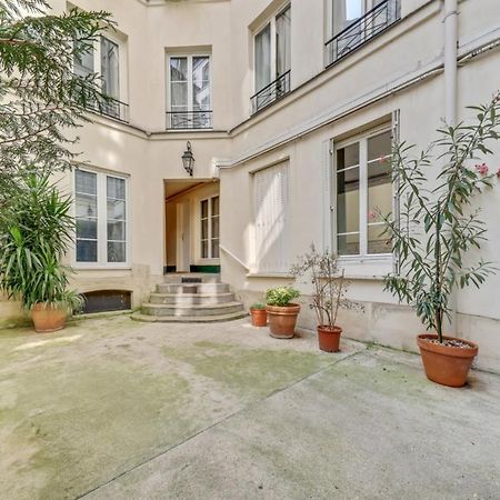 Апартаменты Charming & Cosy Flat In Heart Of Marais, 2Min Walk To Art & Metier Museum Париж Экстерьер фото